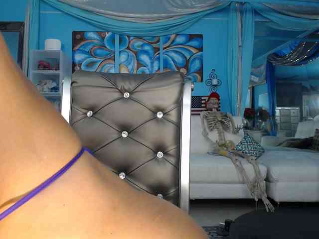 adrianna_fox webcam