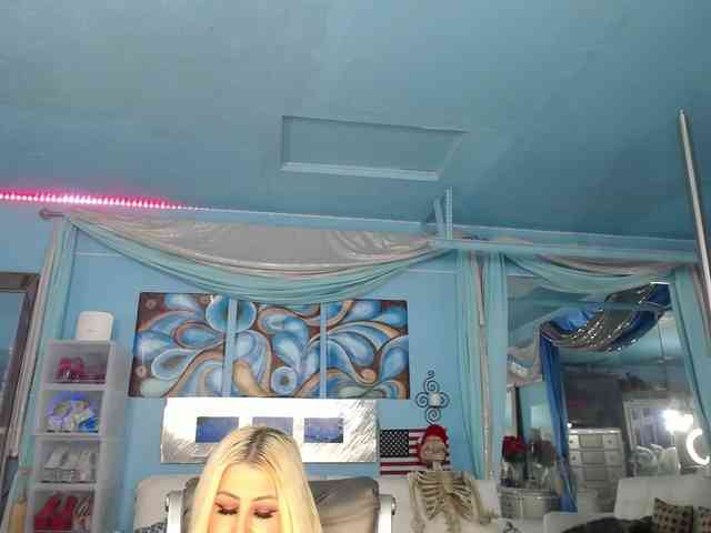 adrianna_fox webcam