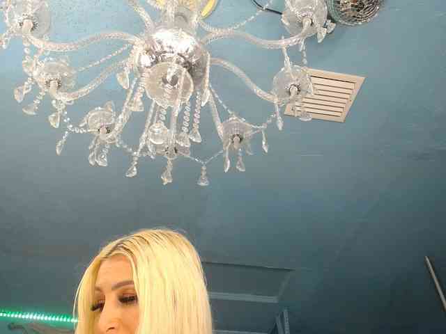 adrianna_fox webcam