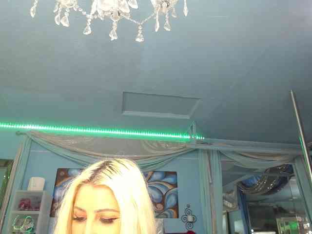 adrianna_fox webcam