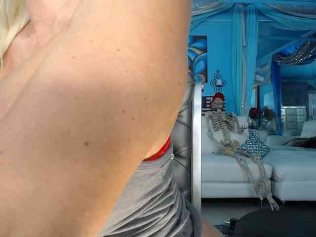 adrianna_fox webcam