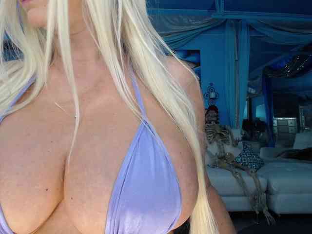adrianna_fox