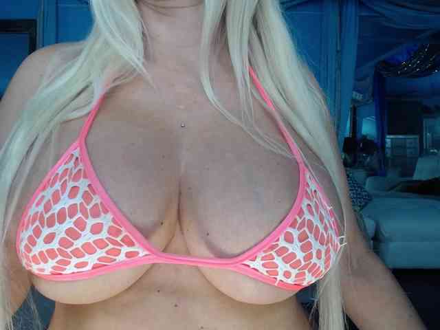 adrianna_fox webcam