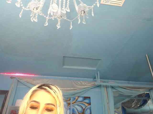 adrianna_fox webcam