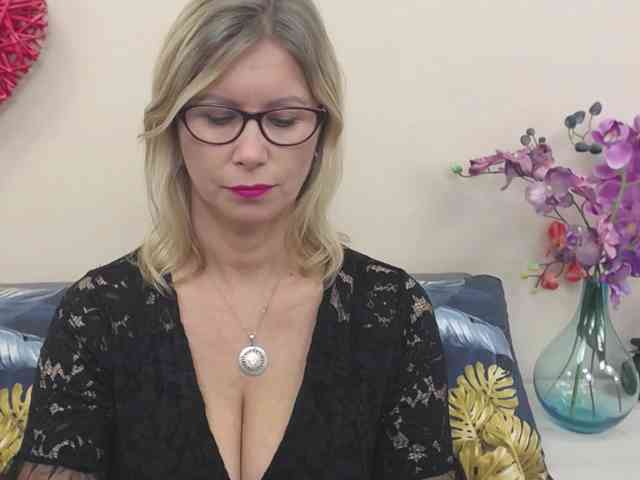DoreenKiss bongacams