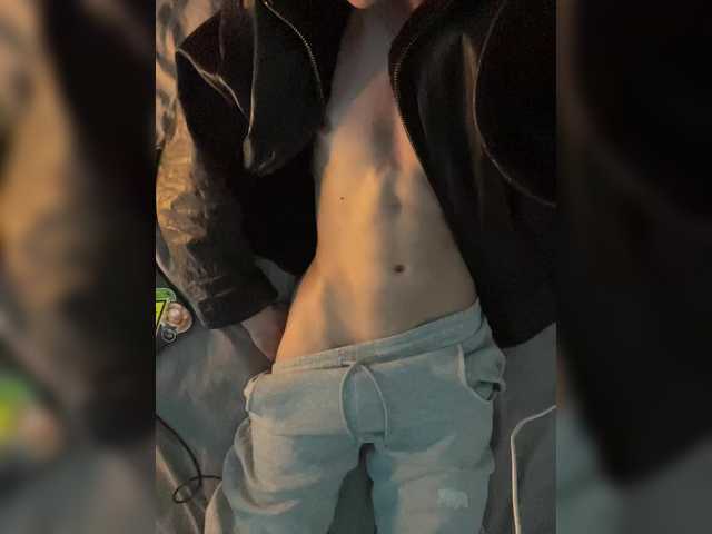 ETHAN_MOORE live cam
