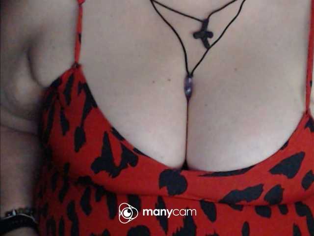 mayalove4u live cam on BongaCams