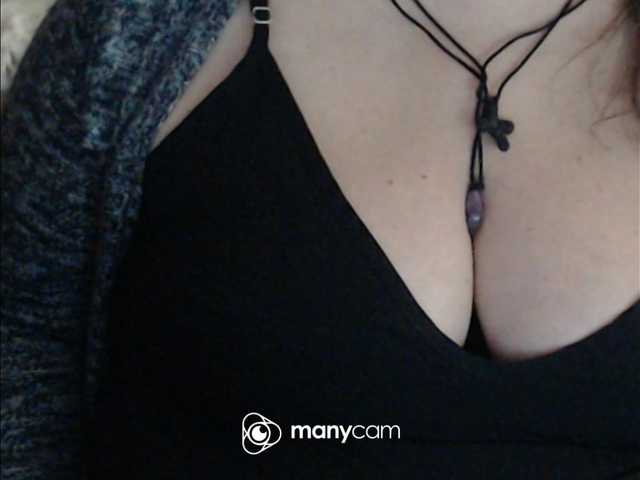 mayalove4u live cam on BongaCams