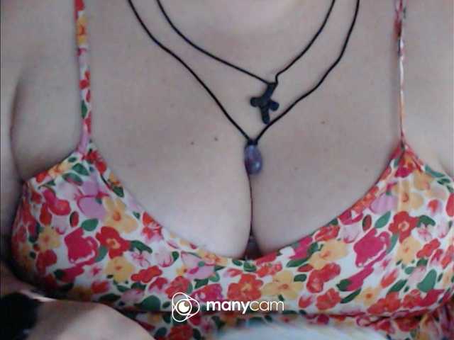 mayalove4u live webcam show