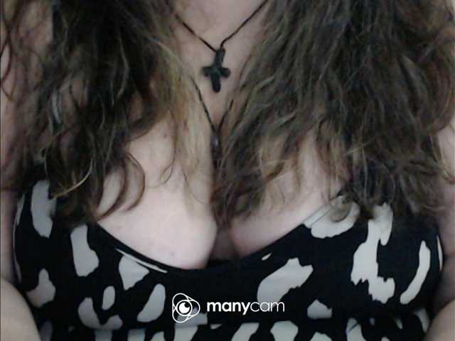 mayalove4u live cam on BongaCams