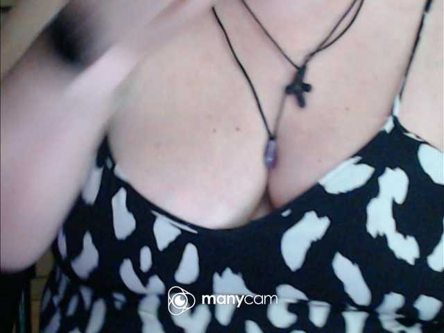 mayalove4u live cam on BongaCams