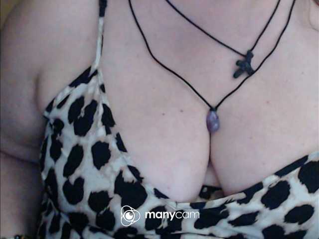 mayalove4u live cam on BongaCams
