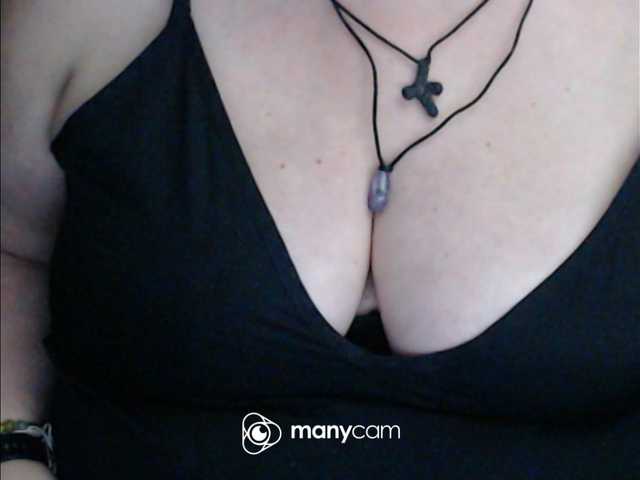mayalove4u live cam on BongaCams