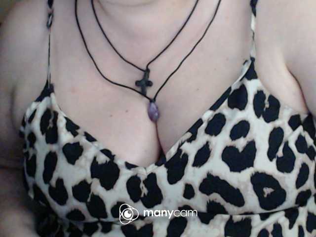mayalove4u live cam on BongaCams