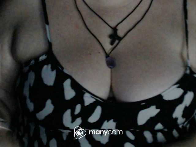 mayalove4u live cam on BongaCams