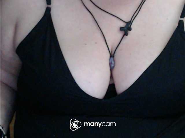 mayalove4u live cam on BongaCams