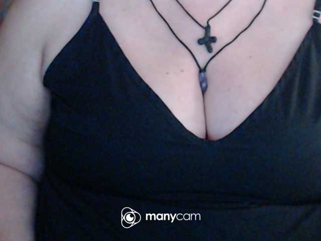 mayalove4u live cam on BongaCams