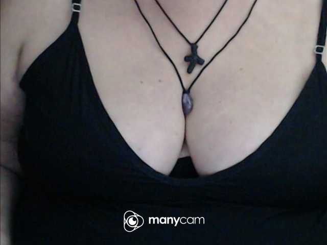 mayalove4u live cam on BongaCams