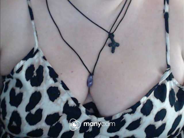 mayalove4u live cam on BongaCams