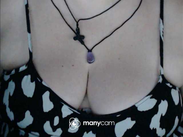 mayalove4u live cam on BongaCams