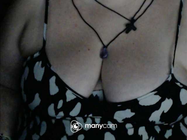 mayalove4u live cam on BongaCams