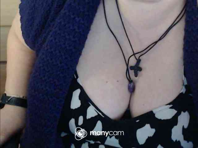 mayalove4u Live Webcam on BongaCams
