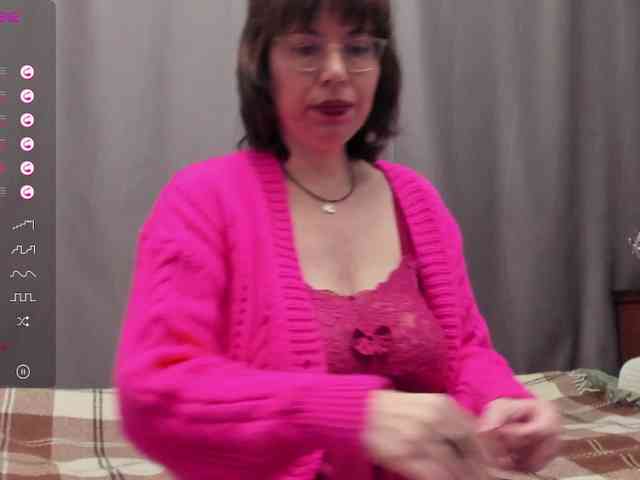 KarolineCherr Live Webcam on BongaCams