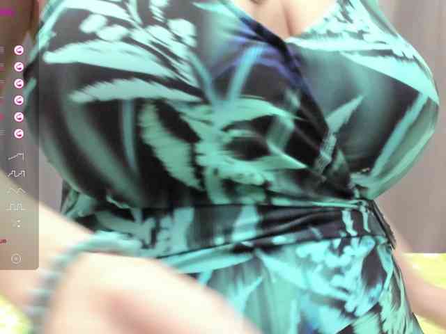KarolineCherr Live Webcam on BongaCams