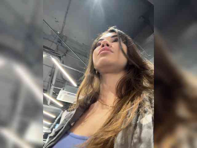 Model: YourGo0dGirl