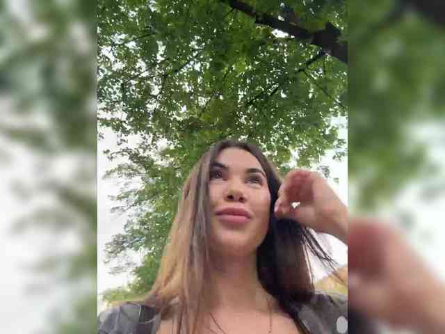 Model: YourGo0dGirl