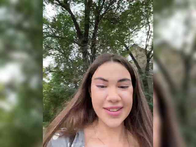 YourGo0dGirl webcam