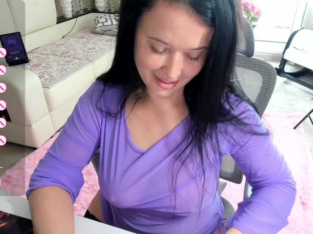 LoveCatsuit live webcam show