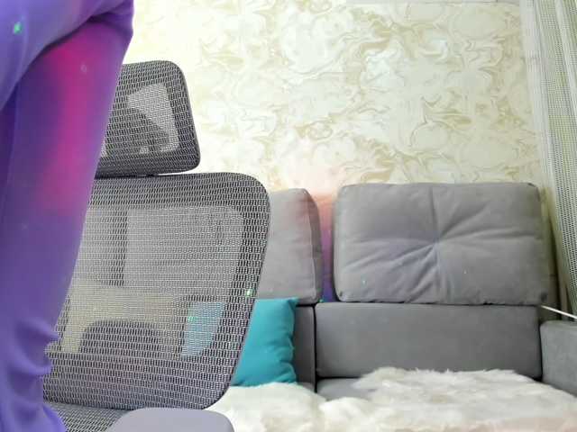LoveCatsuit live cam preview