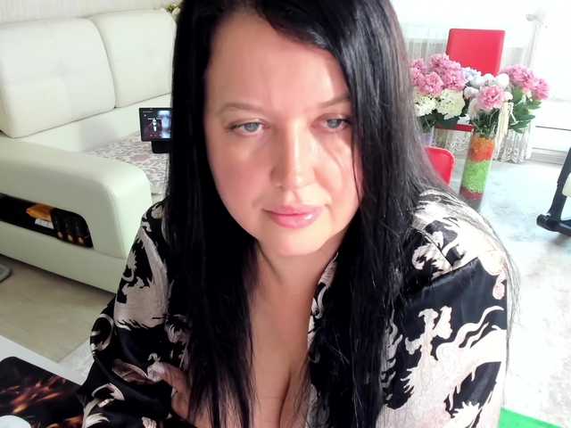 LoveCatsuit live cam on BongaCams