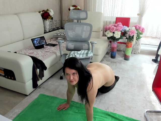 LoveCatsuit live cam on BongaCams