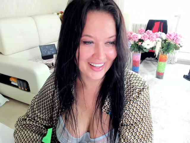 LoveCatsuit webcam
