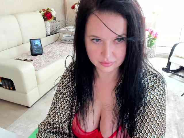 LoveCatsuit webcam
