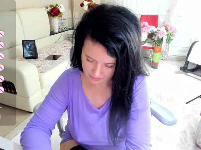 LoveCatsuit webcam