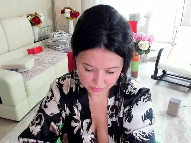 LoveCatsuit webcam