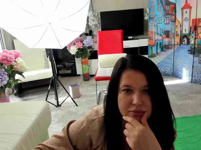 LoveCatsuit webcam