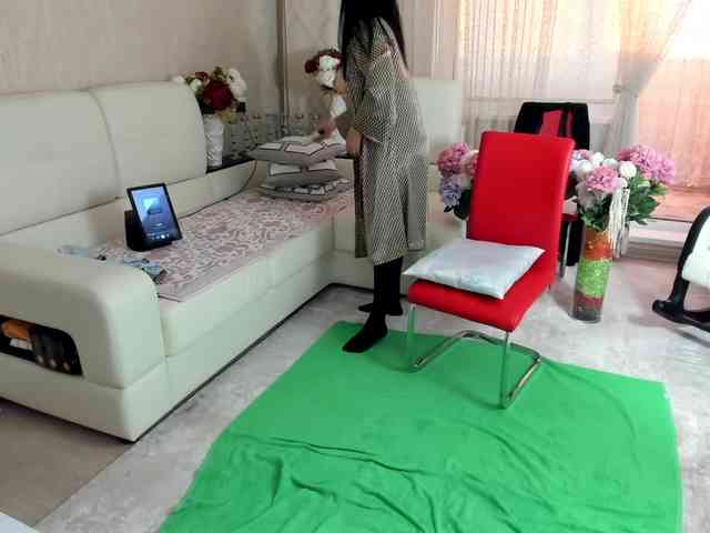 LoveCatsuit webcam