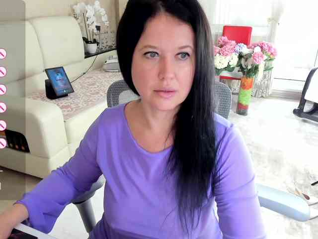 LoveCatsuit webcam