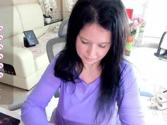 LoveCatsuit webcam