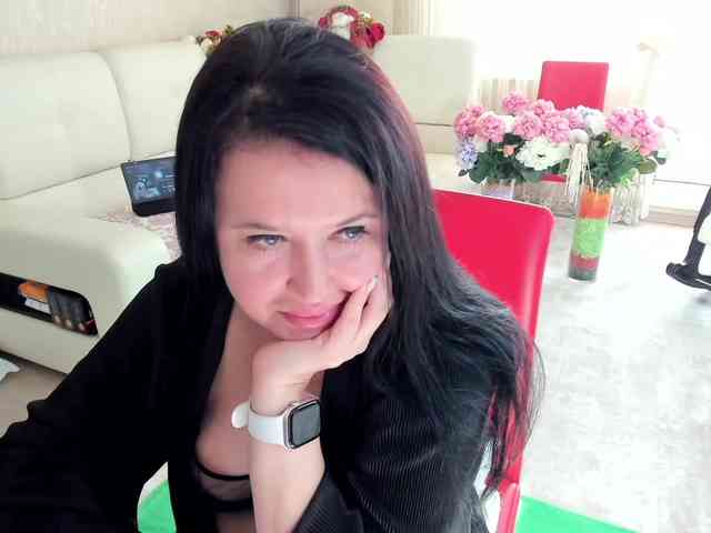 LoveCatsuit webcam