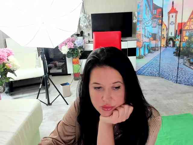 LoveCatsuit webcam