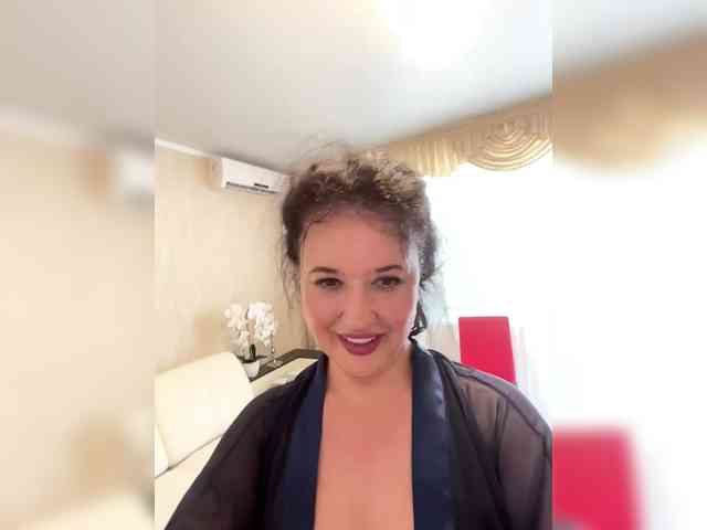 LoveCatsuit webcam