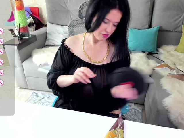 LoveCatsuit Live Webcam on BongaCams