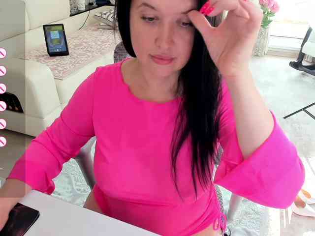 LoveCatsuit webcam