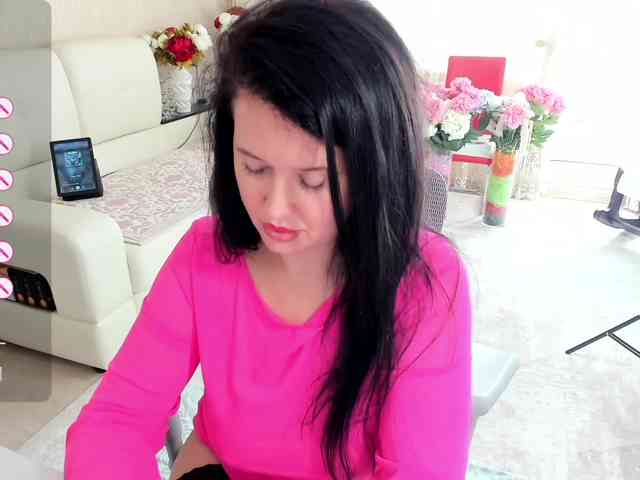 LoveCatsuit webcam