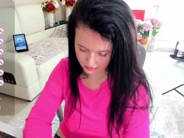 LoveCatsuit webcam